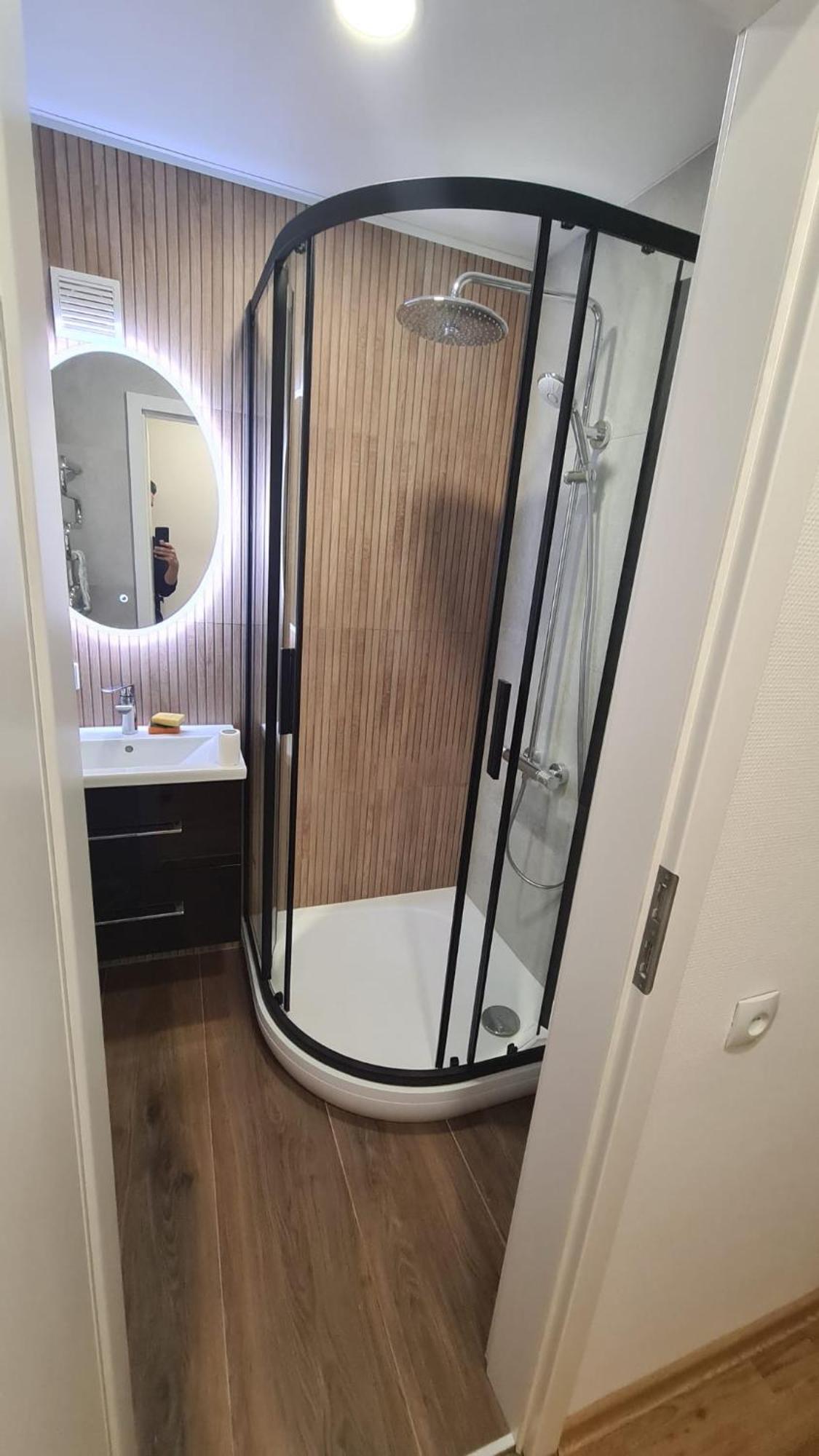 Cozy Center Apartment In 드루스키닝카이 외부 사진